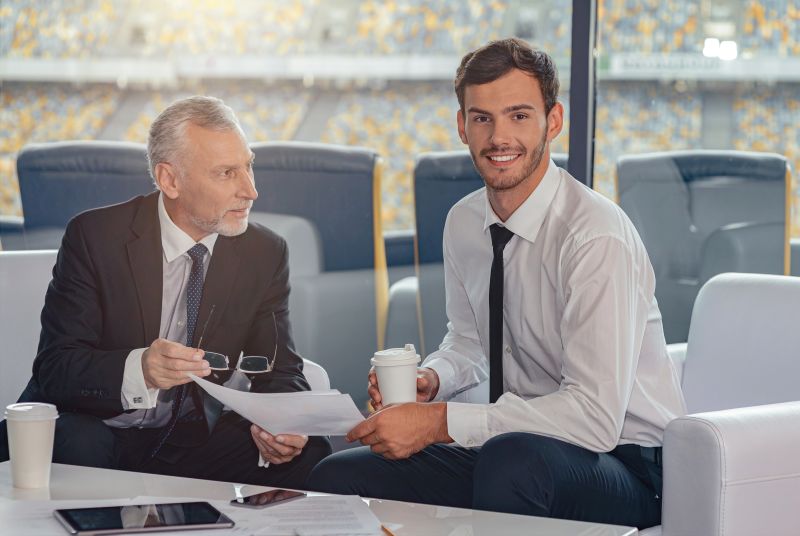 Negociação jurídica e comercial de naming rights